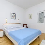 Apartment Marija Razanj